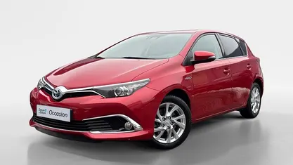 Gebruikt 2016 Toyota Auris Hybrid Executive Hatchback | € 13.940 (Eerlijke prijs)