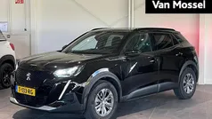 Zwart Gebruikt 2023 Peugeot e-2008 Style SUV | € 19.940 (Goede deal)