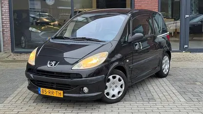 Occasion Peugeot 1007 73 PK (53 kW) 2005 MPV