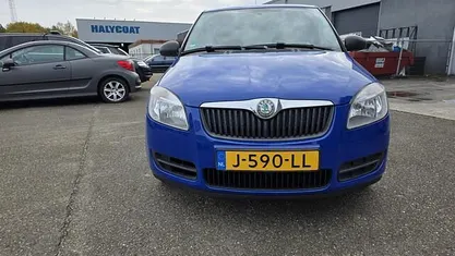 Blauw (metallic) Gebruikt 2009 Skoda Fabia Drive Hatchback | € 1.999 (Eerlijke prijs)