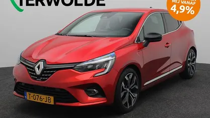 Rood Occasion 2023 Renault Clio V Techno Hatchback | € 23.340 (Eerlijke prijs)