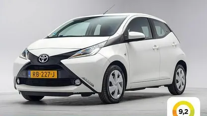 Occasion 2017 Toyota Aygo X-play Hatchback | € 7.745 (Eerlijke prijs)