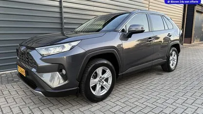 Grijs Occasion 2019 Toyota RAV4 Active SUV | € 24.850 (Eerlijke prijs)