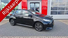 Gebruikt 2021 Toyota Yaris Hybrid Limited Hatchback | € 21.900 (Eerlijke prijs)