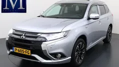 Grijs Gebruikt 2017 Mitsubishi Outlander P-HEV SUV | € 19.440 (Eerlijke prijs)