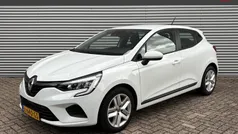 Wit Gebruikt 2021 Renault Clio V Zen Hatchback | € 14.495 (Eerlijke prijs)