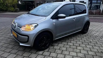 Gebruikt 2015 VW up! high up! Hatchback | € 3.499 (Goede deal)