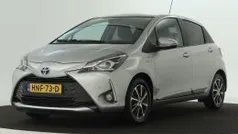 Grijs, metallic lak Gebruikt 2020 Toyota Yaris Limited Hatchback | € 18.445 (Eerlijke prijs)