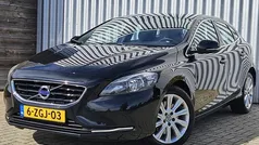 Zwart Gebruikt 2014 Volvo V40 Stationwagen | € 6.950 (Eerlijke prijs)