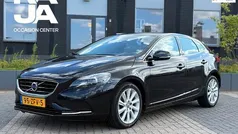 Zwart Gebruikt 2012 Volvo V40 Summum Stationwagen | € 11.250 (Eerlijke prijs)