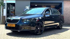 Zwart Gebruikt 2012 Skoda Superb Business Line Hatchback | € 6.950 (Eerlijke prijs)