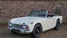 Wit Gebruikt 1968 Triumph TR 250 Cabriolet | € 51.950
