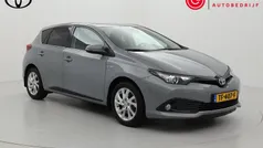Gebruikt 2018 Toyota Auris Hybrid Plus Hatchback | € 18.999 (Eerlijke prijs)
