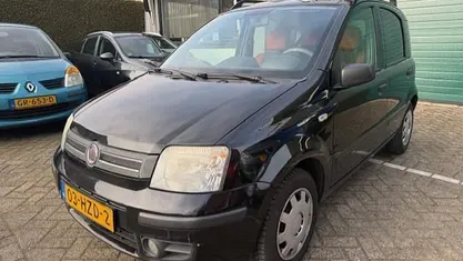 Occasion 2009 Fiat Panda Emotion Hatchback | € 1.650 (Goede deal)