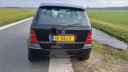 Zwart Occasion 2001 Mercedes A140 Elegance MPV | € 1.199 (Eerlijke prijs)