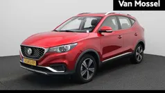 Rood Gebruikt 2020 MG ZS Luxury Sedan | € 15.495 (Eerlijke prijs)