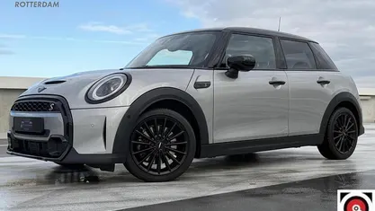 Grijs (metallic) Gebruikt 2023 Mini Cooper S Classic Hatchback | € 33.750 (Eerlijke prijs)