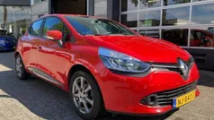 Rood Gebruikt 2015 Renault Clio IV Night&Day Hatchback | € 7.750 (Eerlijke prijs)