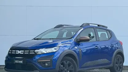 Blauw Gebruikt 2023 Dacia Sandero Stepway Hatchback | € 15.695 (Eerlijke prijs)