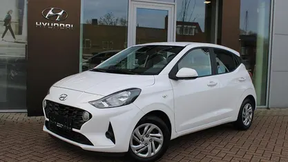 Atlas white (saw) Occasion 2023 Hyundai i10 Comfort Hatchback | € 18.450 (Eerlijke prijs)