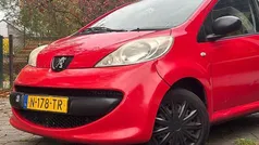 Rood Gebruikt 2006 Peugeot 107 Hatchback | € 1.750 (Eerlijke prijs)