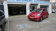 Rood Gebruikt 2011 Toyota Aygo Hatchback | € 6.200 (Eerlijke prijs)
