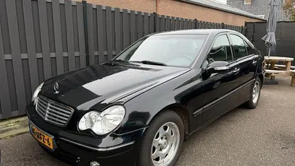 Gebruikt 2004 Mercedes C180 Classic Sedan | € 1.999 (Goede deal)