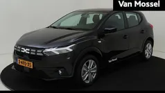 Gebruikt 2024 Dacia Sandero Expression Hatchback | € 18.430 (Eerlijke prijs)