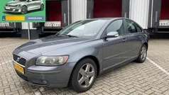 Gebruikt 2005 Volvo S40 Summum Sedan | € 2.395 (Eerlijke prijs)