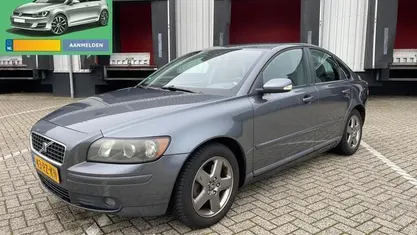 Grijs Gebruikt 2005 Volvo S40 Summum Sedan | € 2.395 (Eerlijke prijs)
