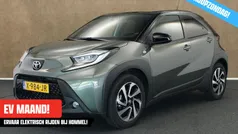 Groen Gebruikt 2023 Toyota Aygo Pulse Hatchback | € 18.945 (Eerlijke prijs)