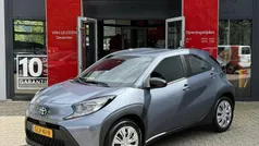 Grijs Gebruikt 2024 Toyota Aygo Play Hatchback | € 18.400 (Eerlijke prijs)