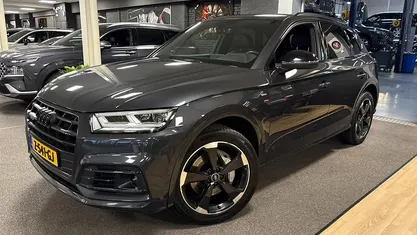 Grijs (metallic) Gebruikt 2021 Audi Q5 S-Line SUV | € 33.950 (Eerlijke prijs)