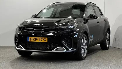 Aurora black pearl Nieuw 2025 Kia Stonic GT-Line SUV | € 29.340 (Goede deal)