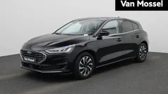 Zwart Gebruikt 2023 Ford Focus Titanium Hatchback | € 20.900 (Eerlijke prijs)