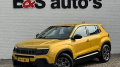 Geel, metallic lak Gebruikt 2024 Jeep Avenger Altitude SUV | € 24.700 (Eerlijke prijs)