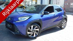 Blauw Gebruikt 2023 Toyota Aygo Envy Hatchback | € 19.450 (Eerlijke prijs)