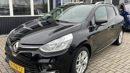 Zwart Occasion 2020 Renault Clio GrandTour LIMITED Stationwagen | € 9.549 (Eerlijke prijs)