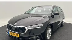 Zwart Gebruikt 2021 Skoda Octavia Business Line Stationwagen | € 20.250 (Eerlijke prijs)