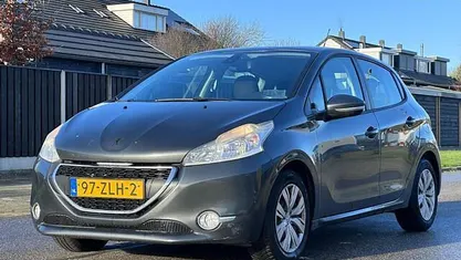 Occasion 2012 Peugeot 208 Envy Hatchback | € 3.950 (Goede deal)