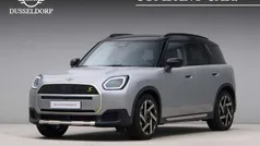 Blauw, metallic lak Gebruikt 2024 Mini Countryman Favoured SUV | € 45.450 (Eerlijke prijs)