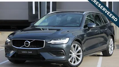 Grijs Gebruikt 2019 Volvo V60 Momentum Stationwagen | € 30.845 (Eerlijke prijs)