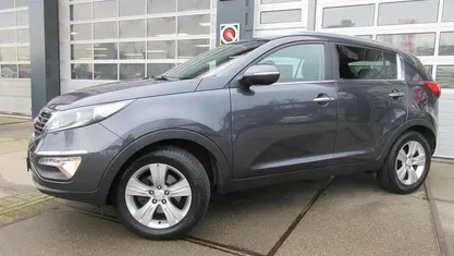 Grijs (metallic) Gebruikt 2013 Kia Sportage Plus SUV | € 11.200 (Eerlijke prijs)