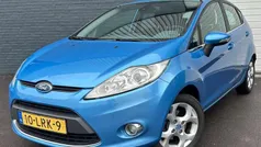 Blauw, metallic lak Gebruikt 2010 Ford Fiesta Titanium Hatchback | € 5.695 (Eerlijke prijs)