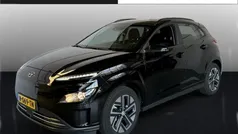 Zwart metallic Gebruikt 2022 Hyundai Kona Comfort SUV | € 22.950 (Eerlijke prijs)