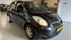 Zwart Gebruikt 2011 Toyota Yaris Hatchback | € 3.499 (Goede deal)