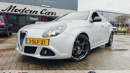 Grijs Gebruikt 2012 Alfa Romeo Giulietta Quadrifoglio Verde Hatchback | € 9.395 (Eerlijke prijs)