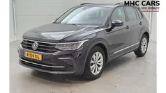 Zwart Gebruikt 2022 VW Tiguan Life SUV | € 30.400 (Goede deal)