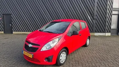 Occasion Chevrolet Spark 68 PK (50 kW) 2011 Rood Hatchback