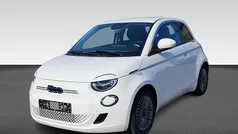 Gebruikt 2025 Fiat 500e Hatchback | € 30.270 (Eerlijke prijs)